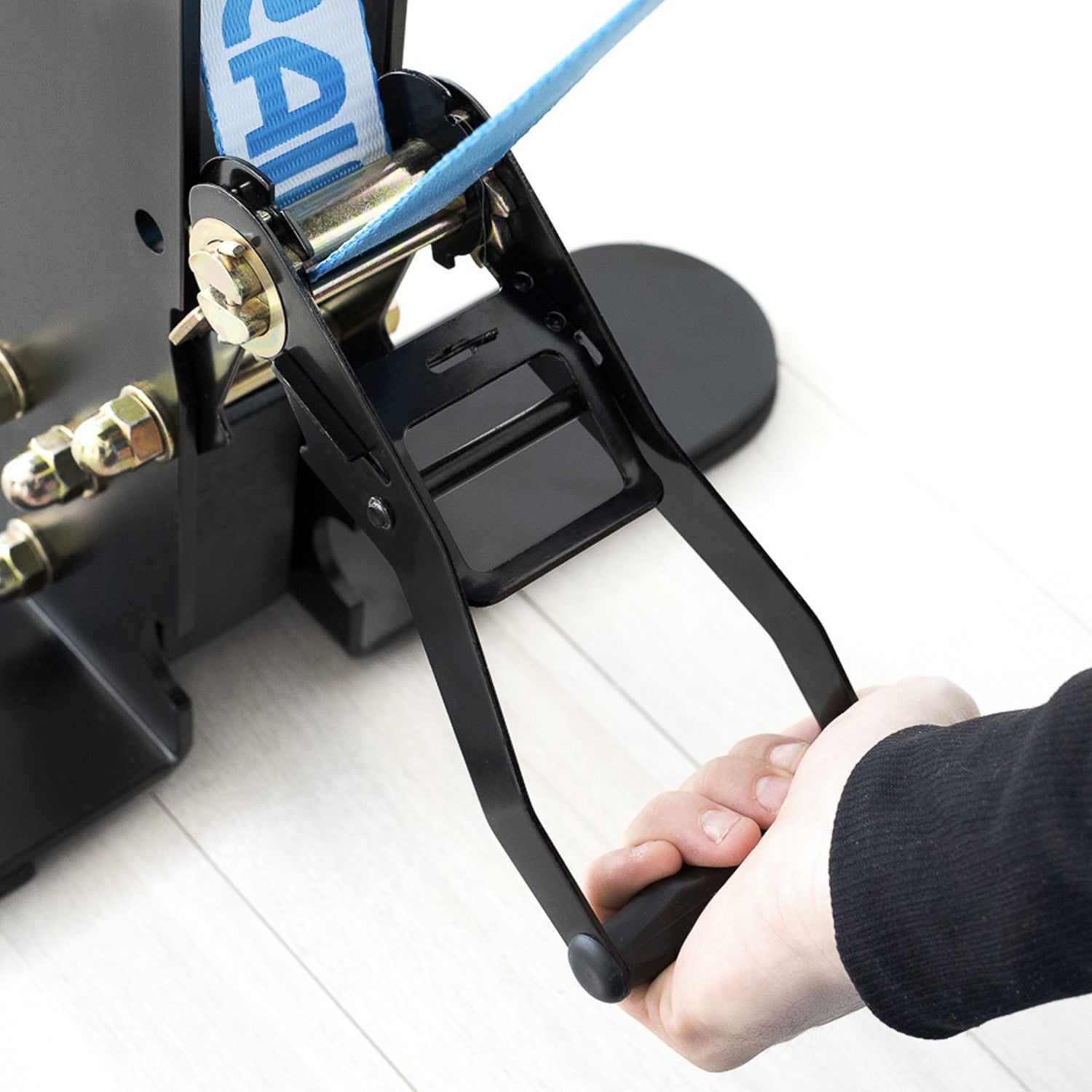 struttura autoportante con filo teso e slackline